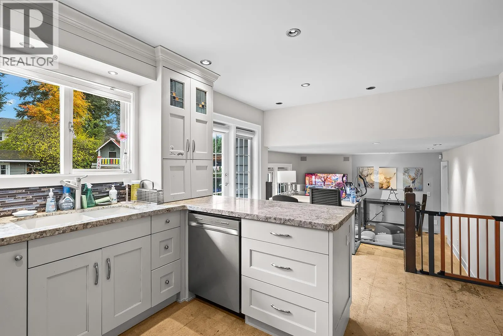 875 Coronado Crescent