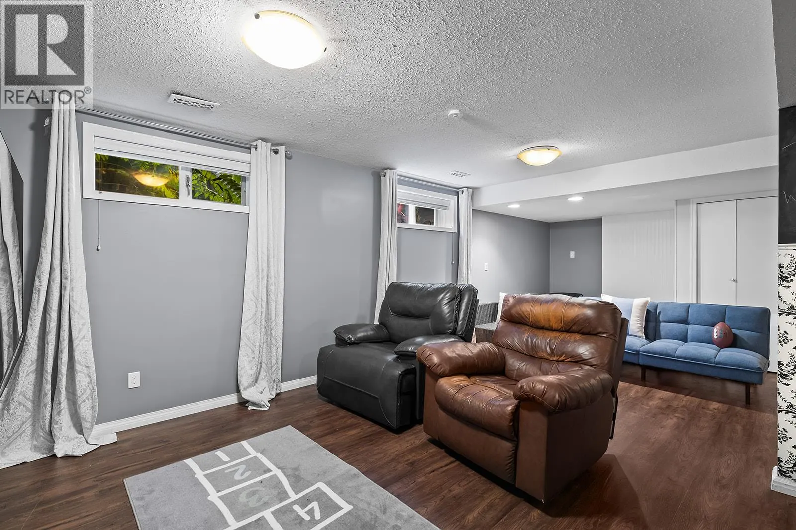 875 Coronado Crescent