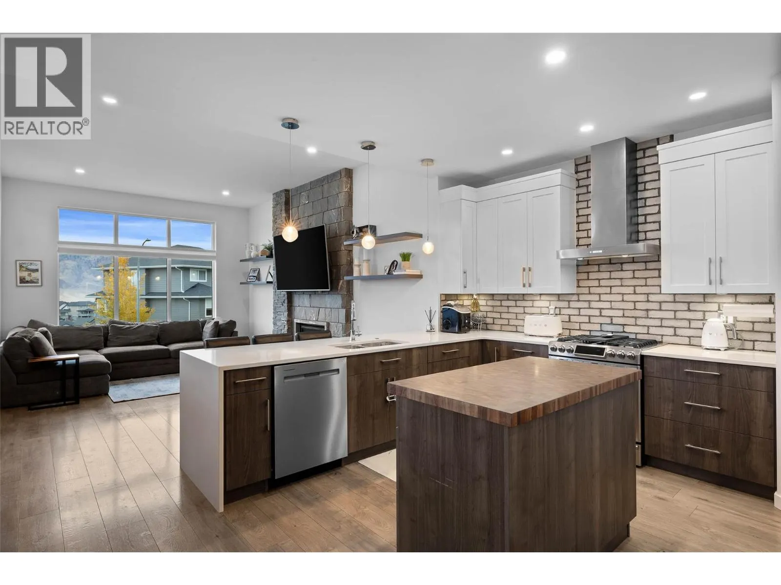 2085 GALORE Crescent