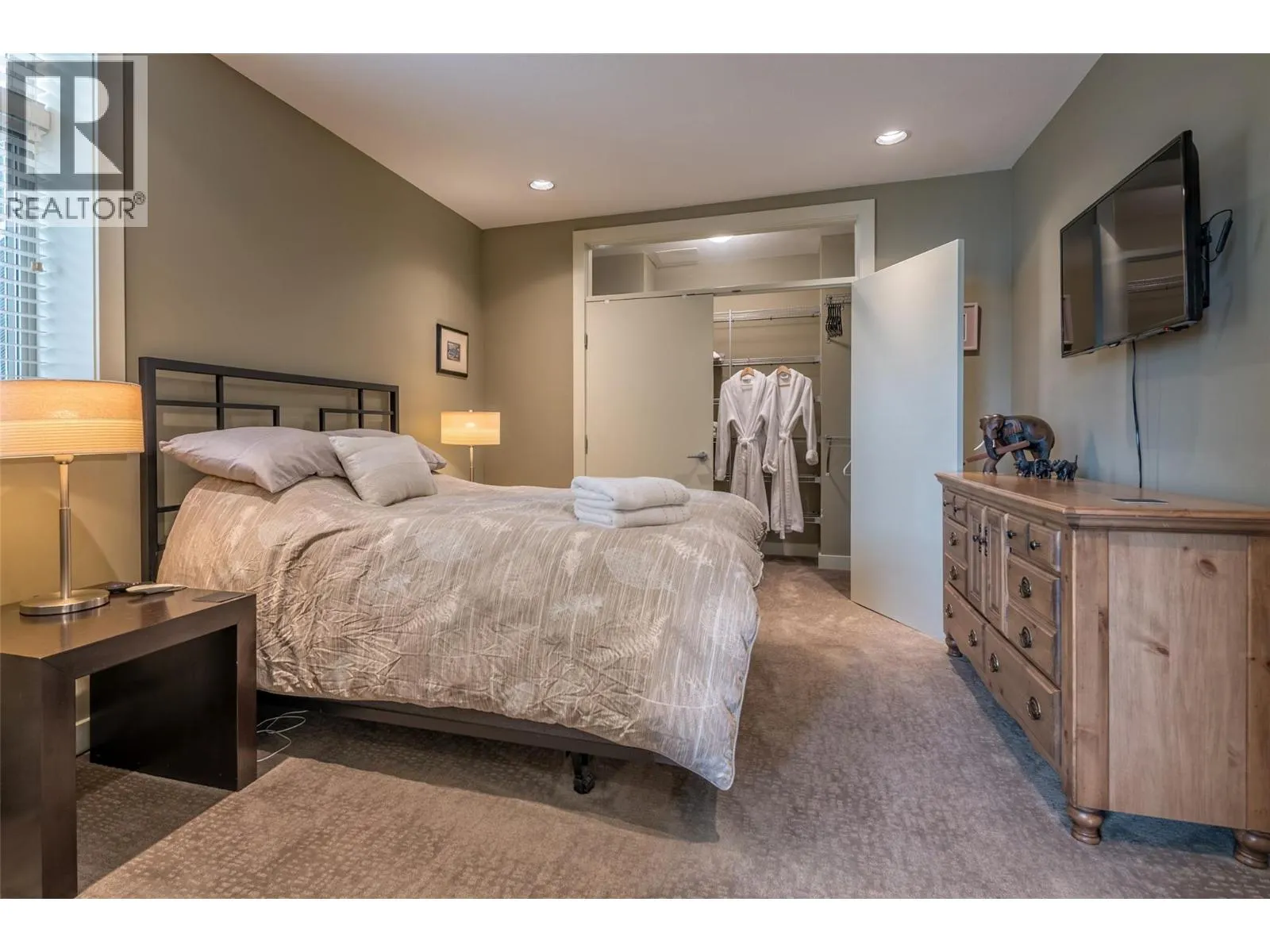 1117 Mt Fosthall Drive Unit# 10