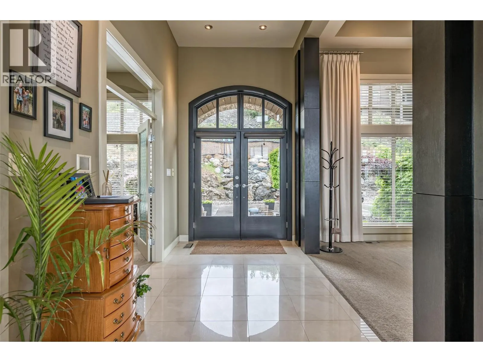 1117 Mt Fosthall Drive Unit# 10