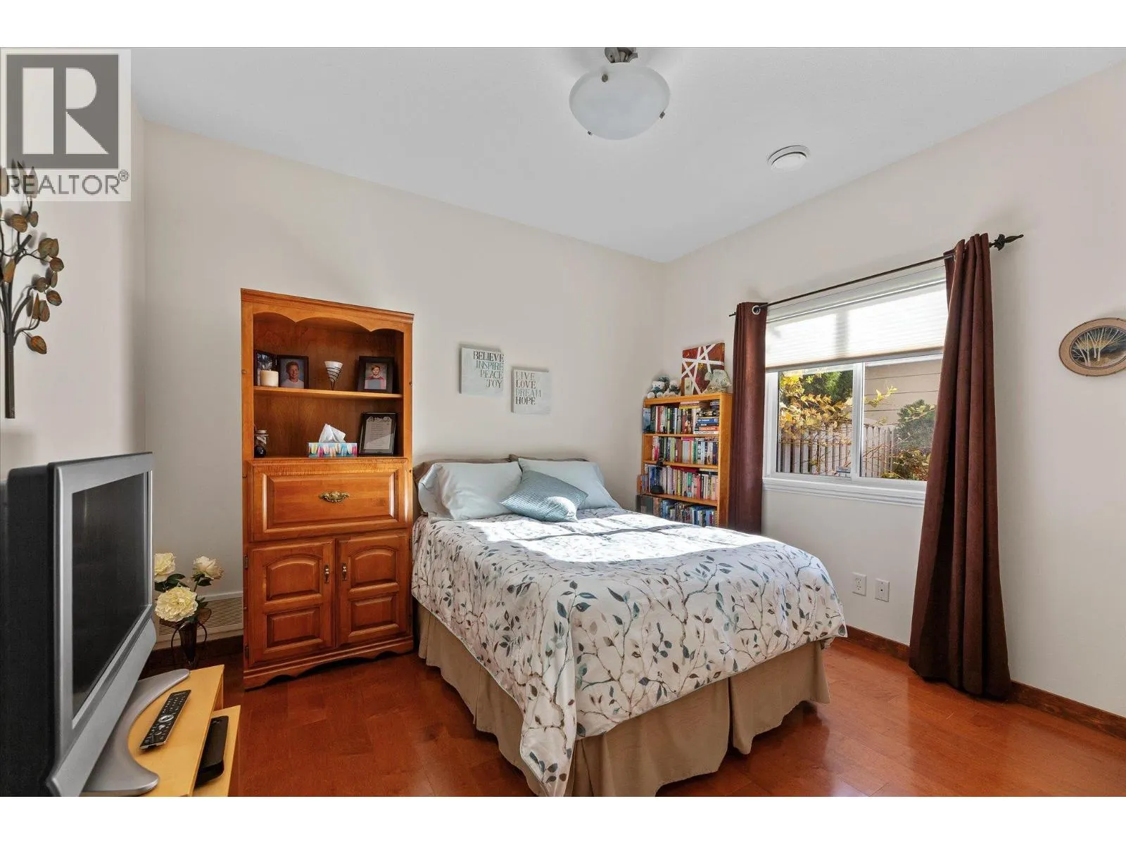 5323 Ptarmigan Street