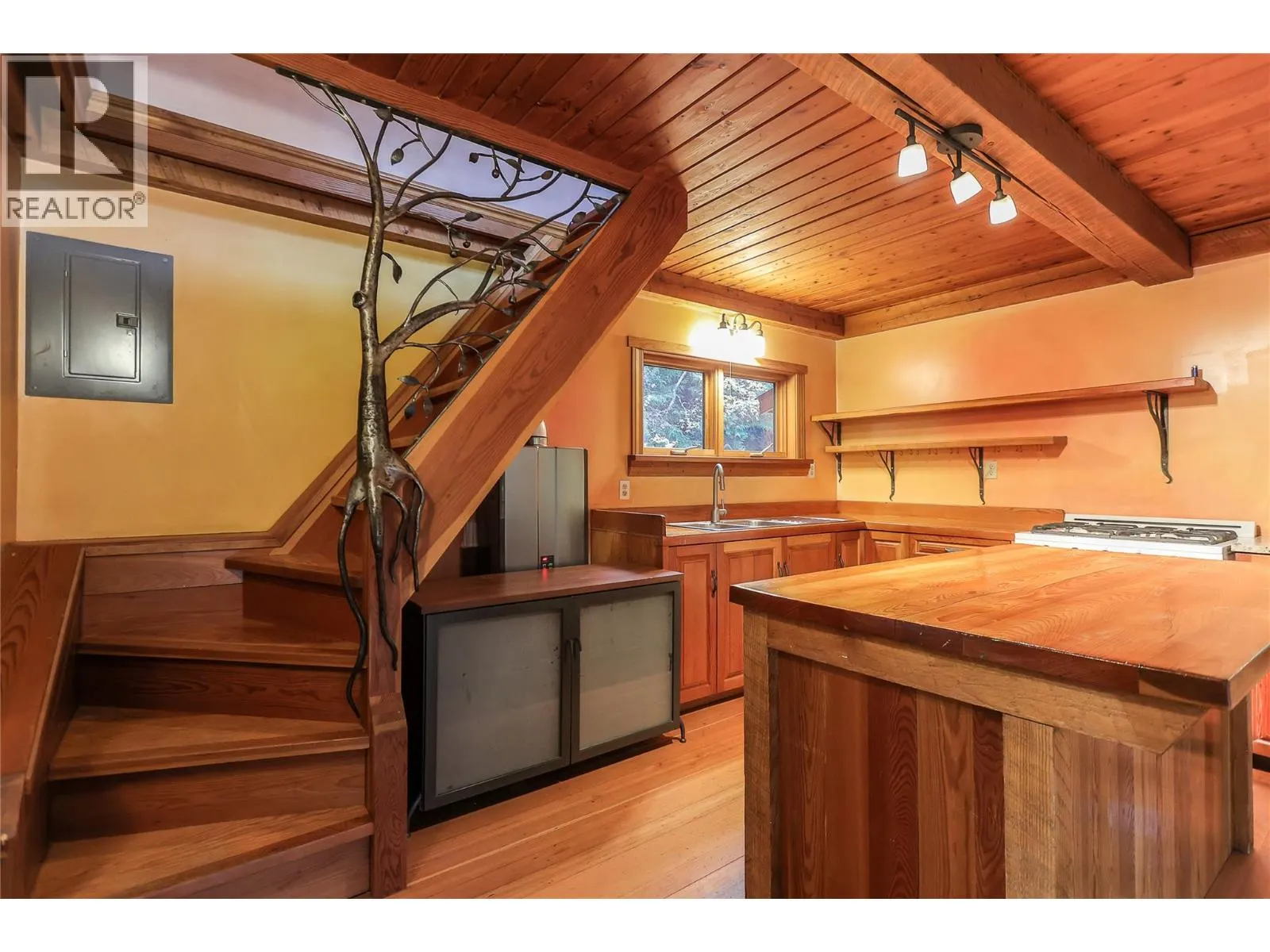 2565 SHOREACRES-GOOSE CREEK Road