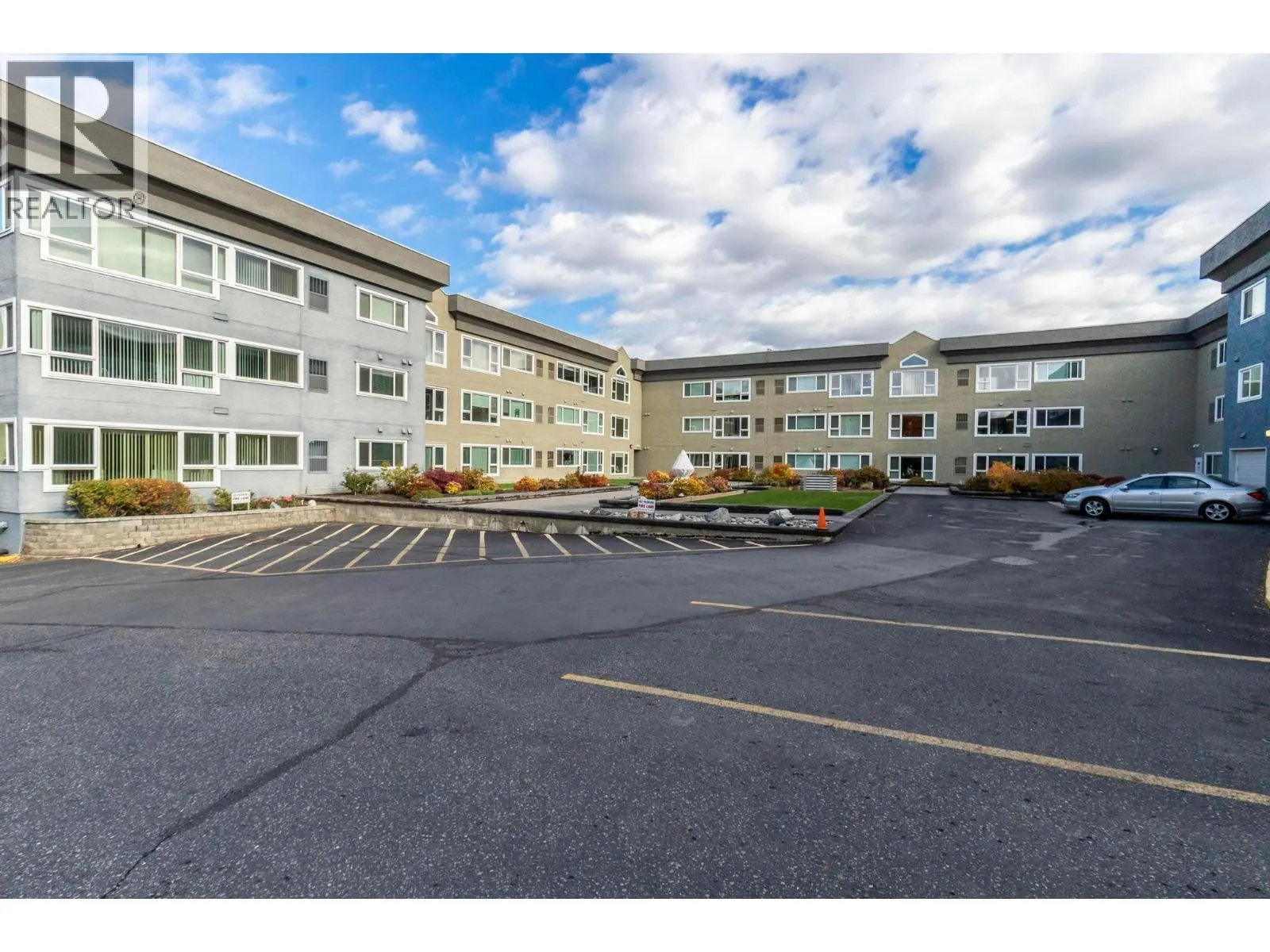 1045 Sutherland Avenue Unit# 112