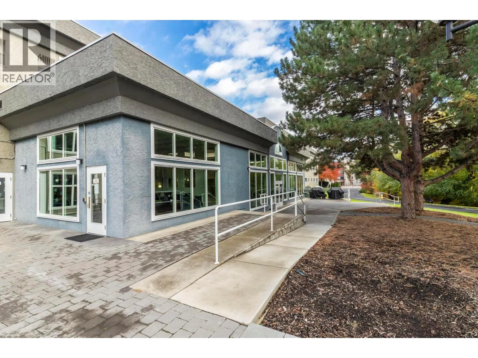 1045 Sutherland Avenue Unit# 112