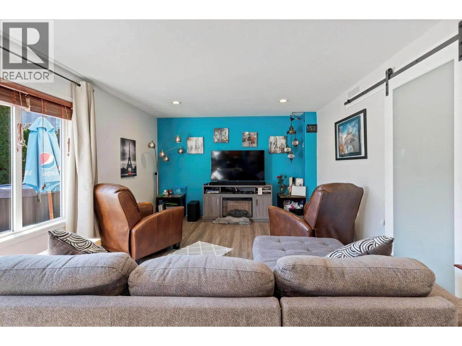 4945 South Ridge Drive