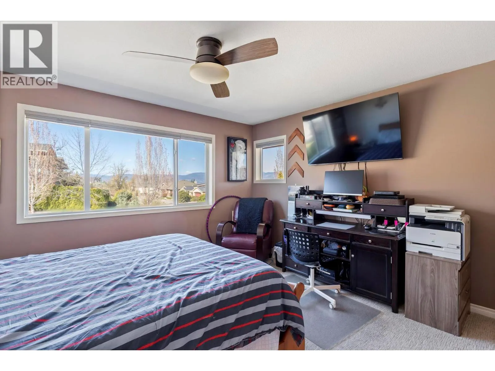 4945 South Ridge Drive