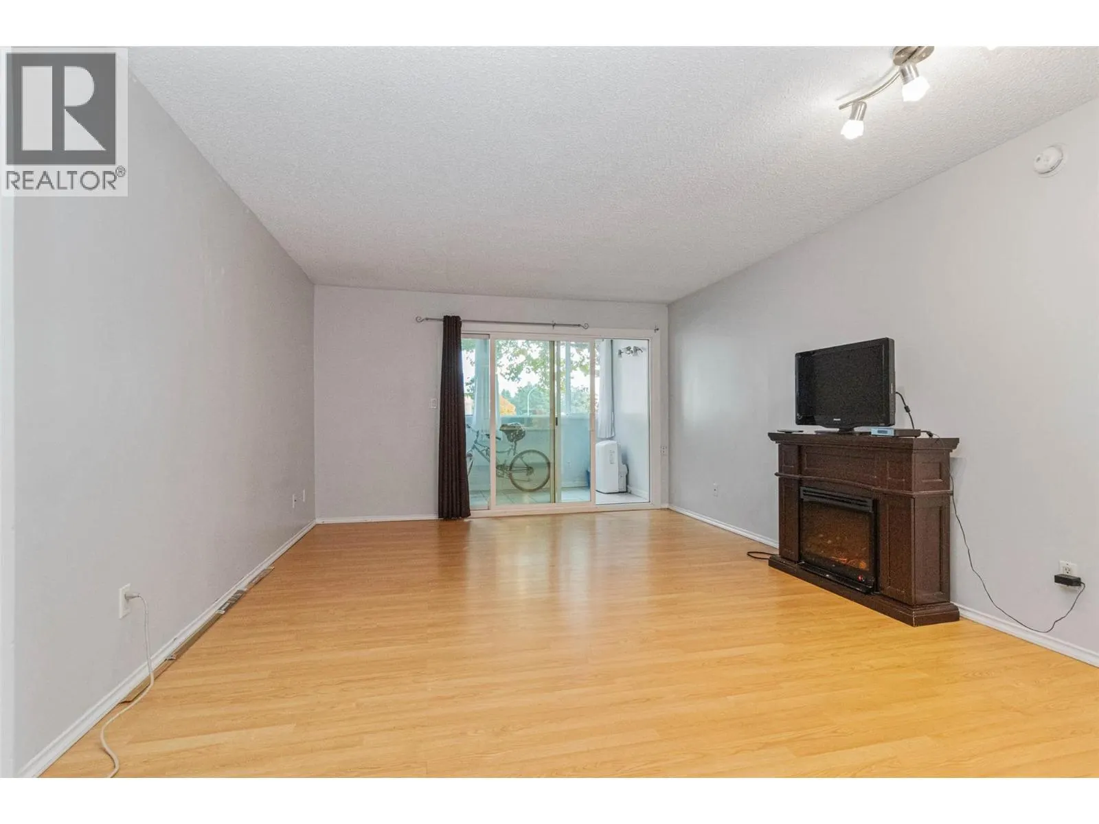 1685 Ufton Court Unit# 110