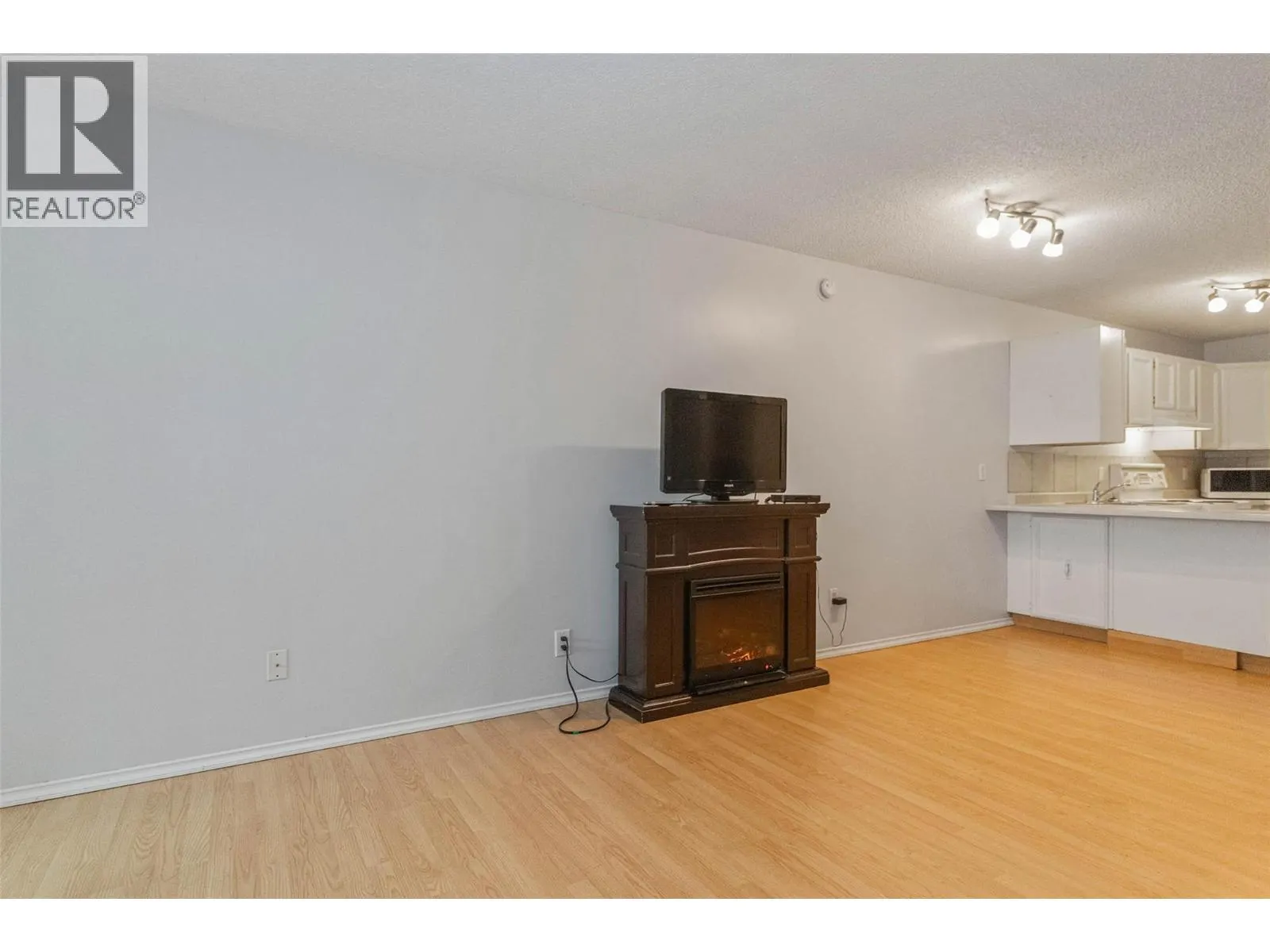 1685 Ufton Court Unit# 110