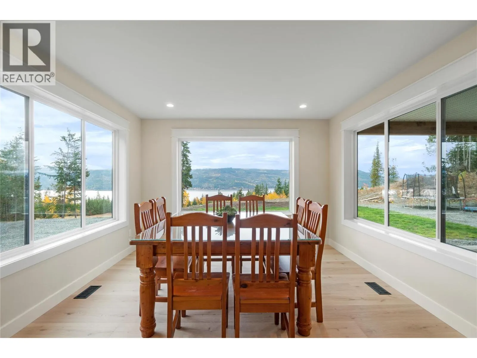 2270 Lions Ridge Road