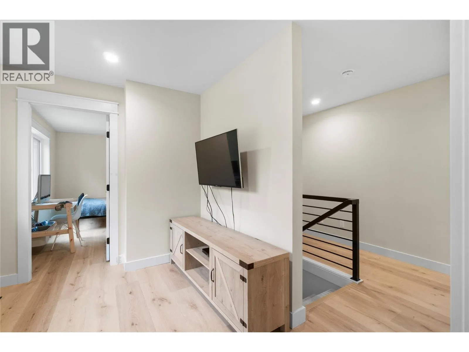 2270 Lions Ridge Road