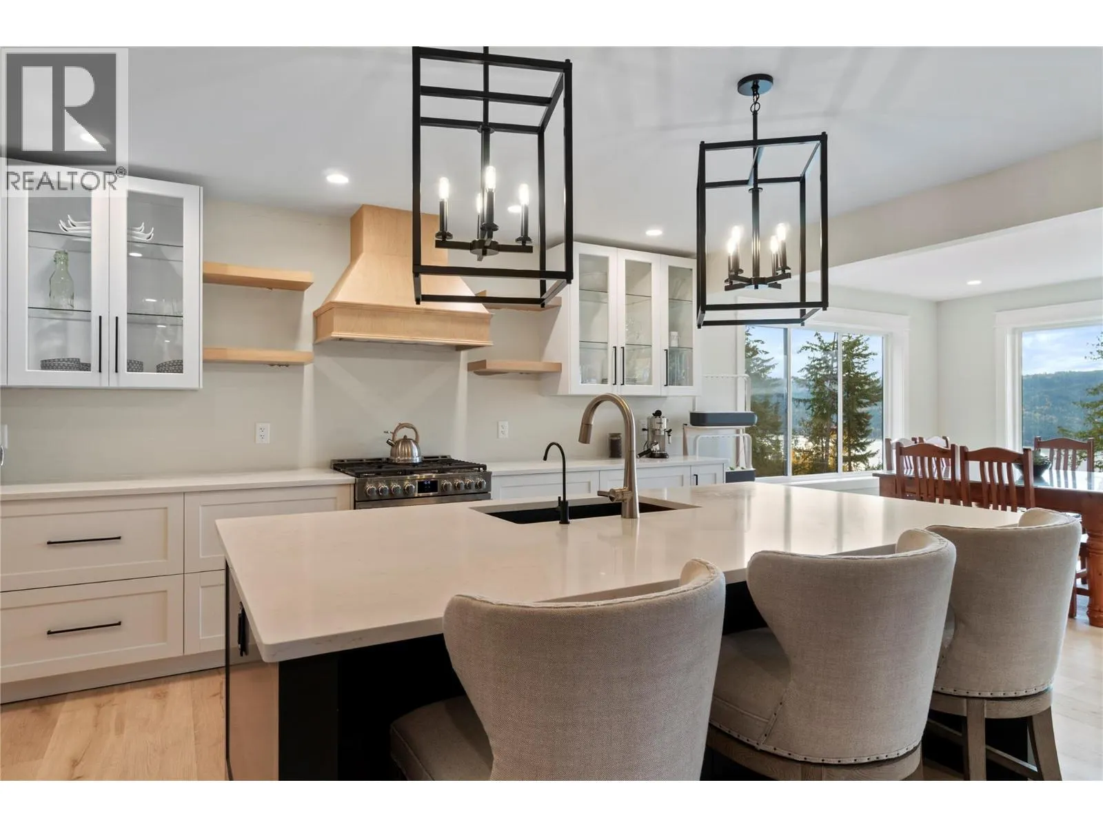 2270 Lions Ridge Road