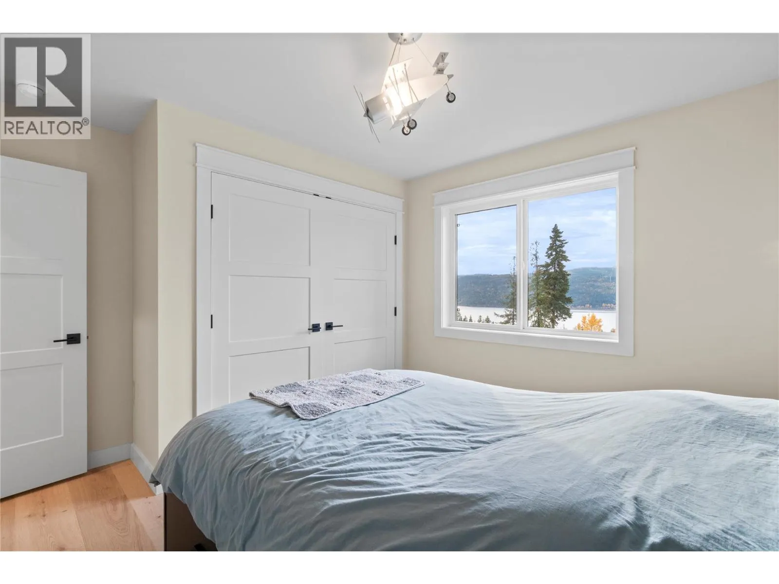 2270 Lions Ridge Road