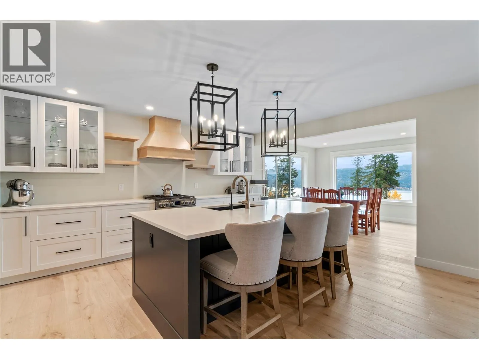 2270 Lions Ridge Road