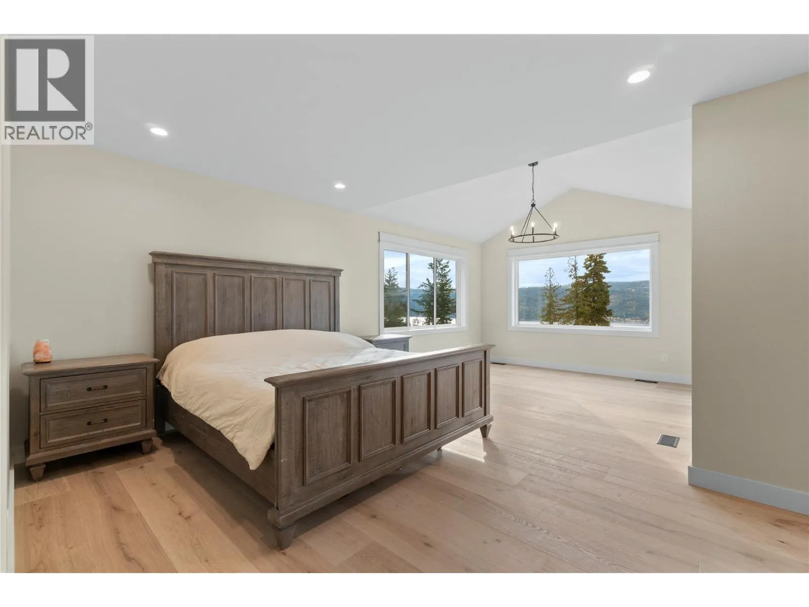 2270 Lions Ridge Road