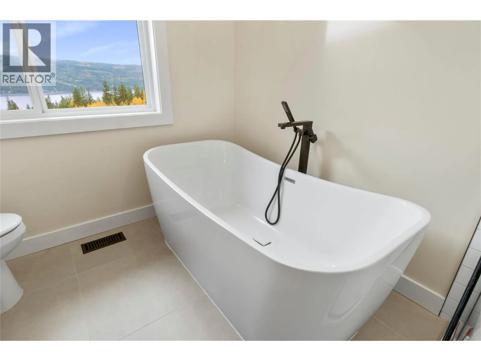 2270 Lions Ridge Road