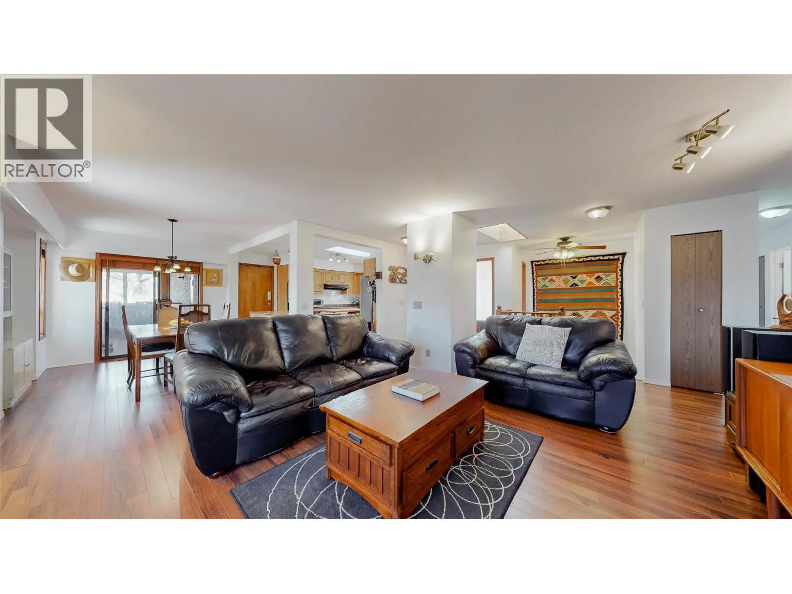6940 Mountainview Drive