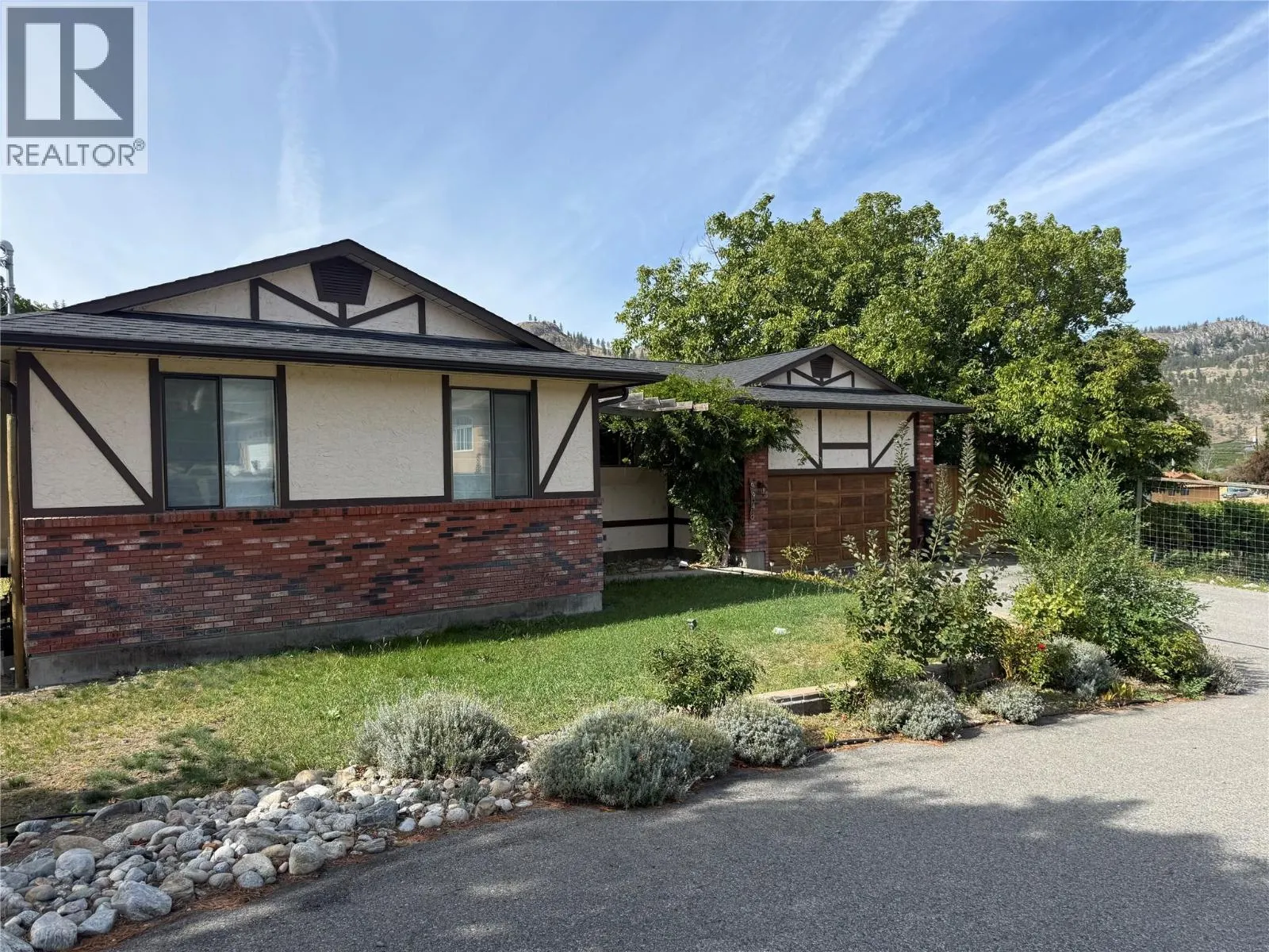 6940 Mountainview Drive