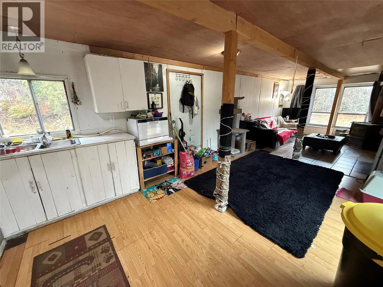 5015 Erie-Ross Spur Road