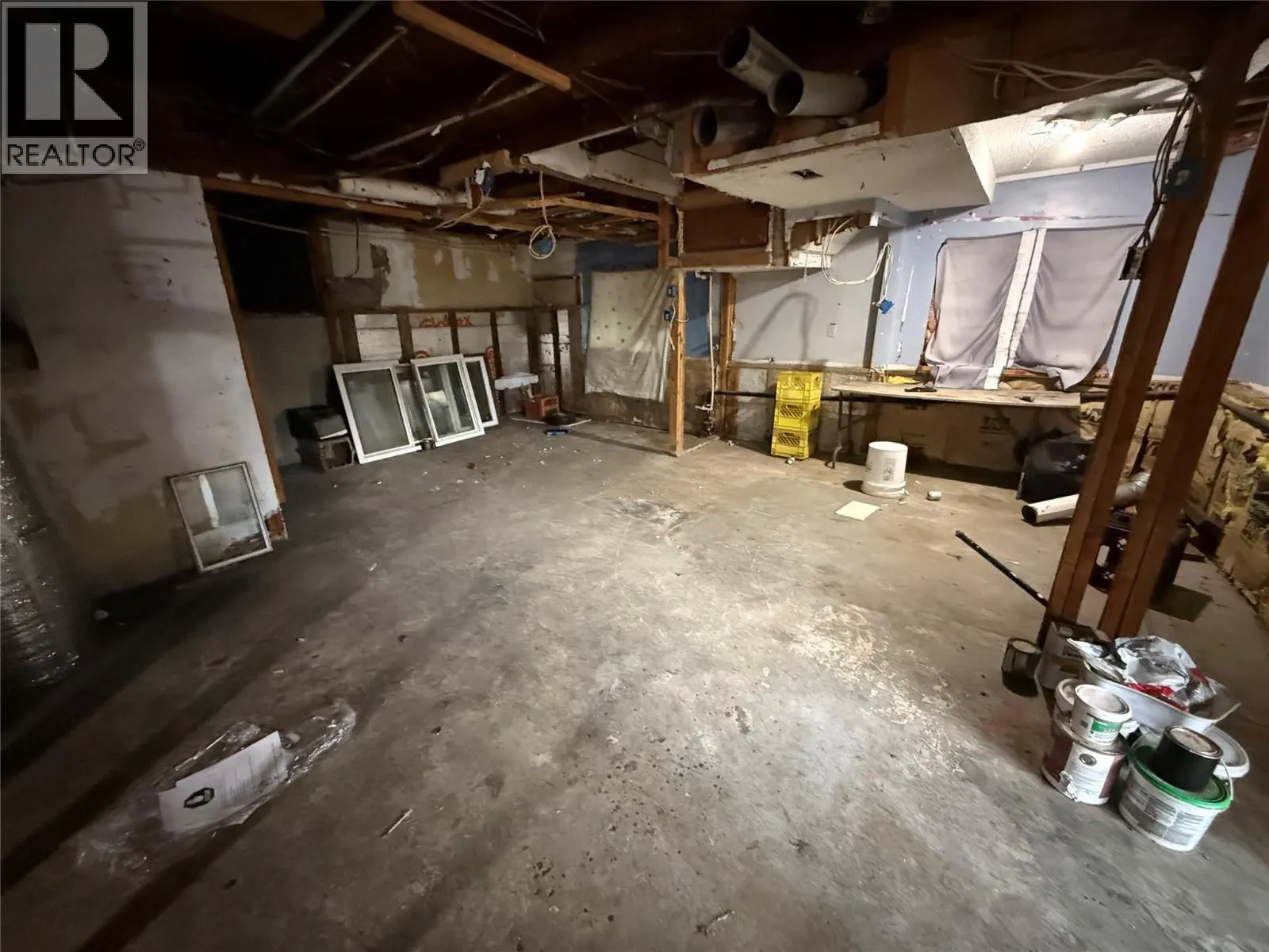 5015 Erie-Ross Spur Road