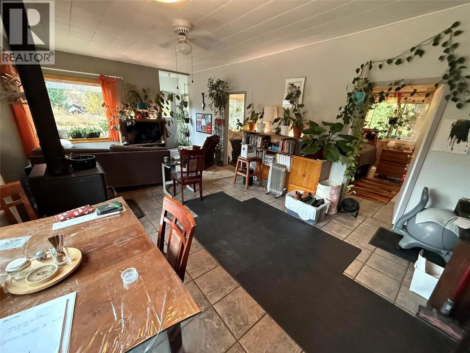 5015 Erie-Ross Spur Road