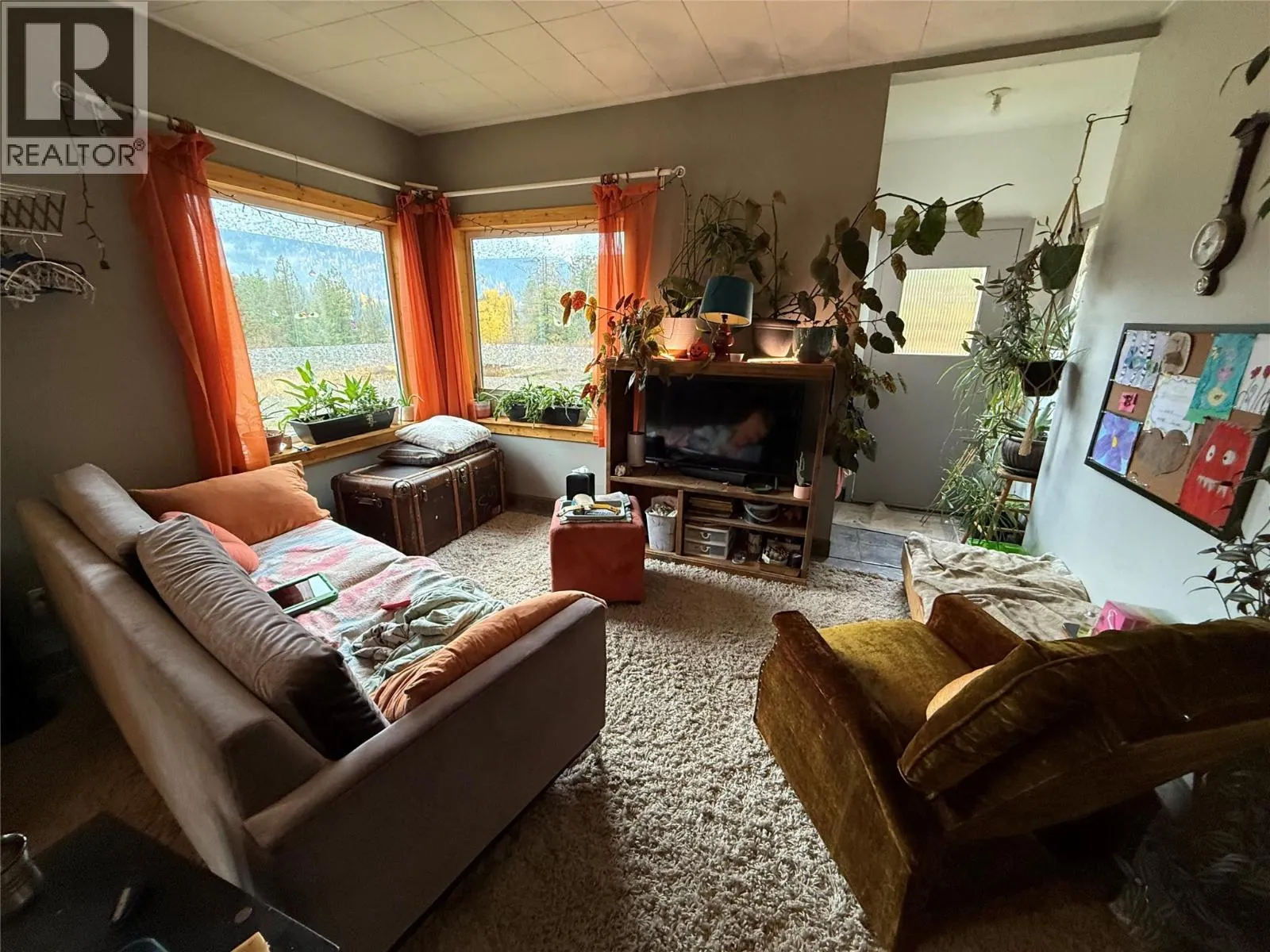 5015 Erie-Ross Spur Road