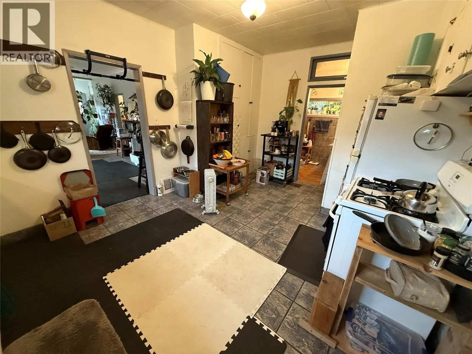 5015 Erie-Ross Spur Road