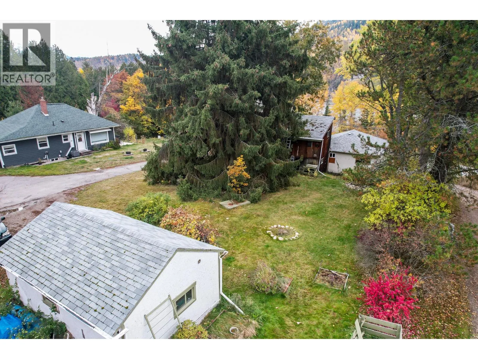 3273 Broadwater Road Street