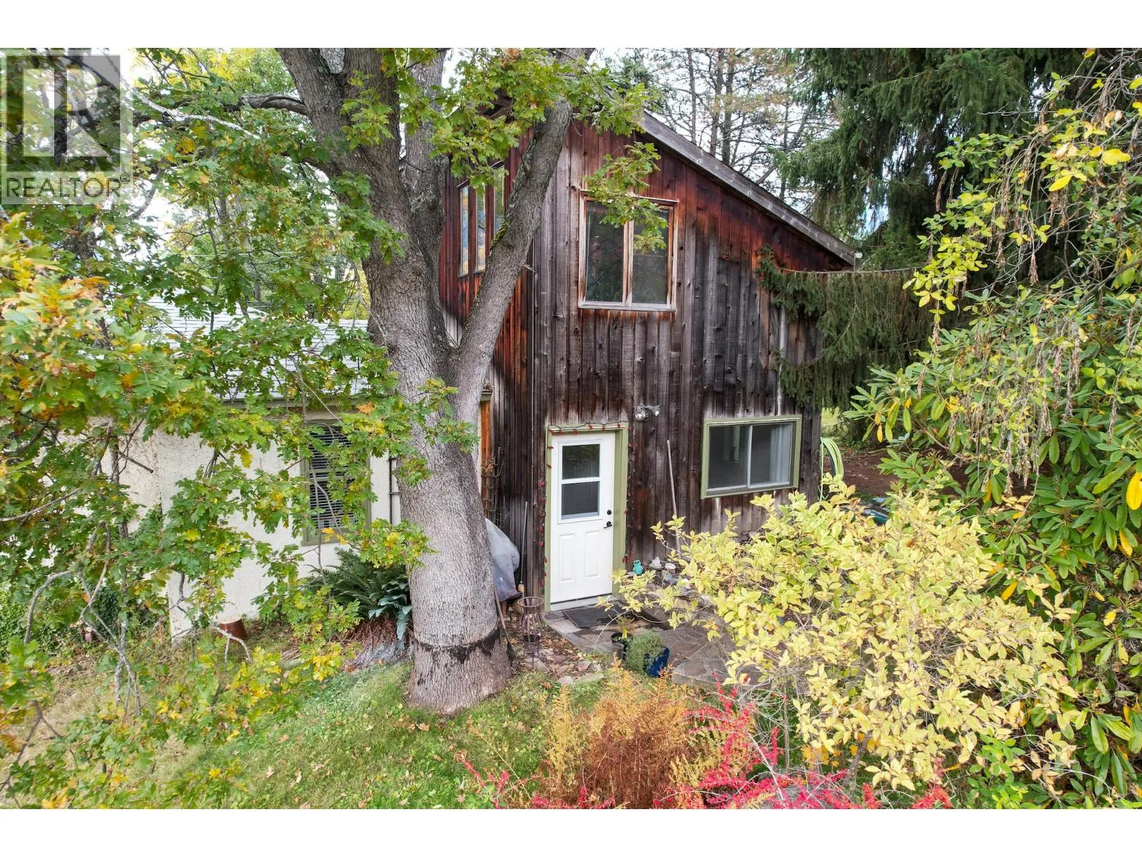 3273 Broadwater Road Street