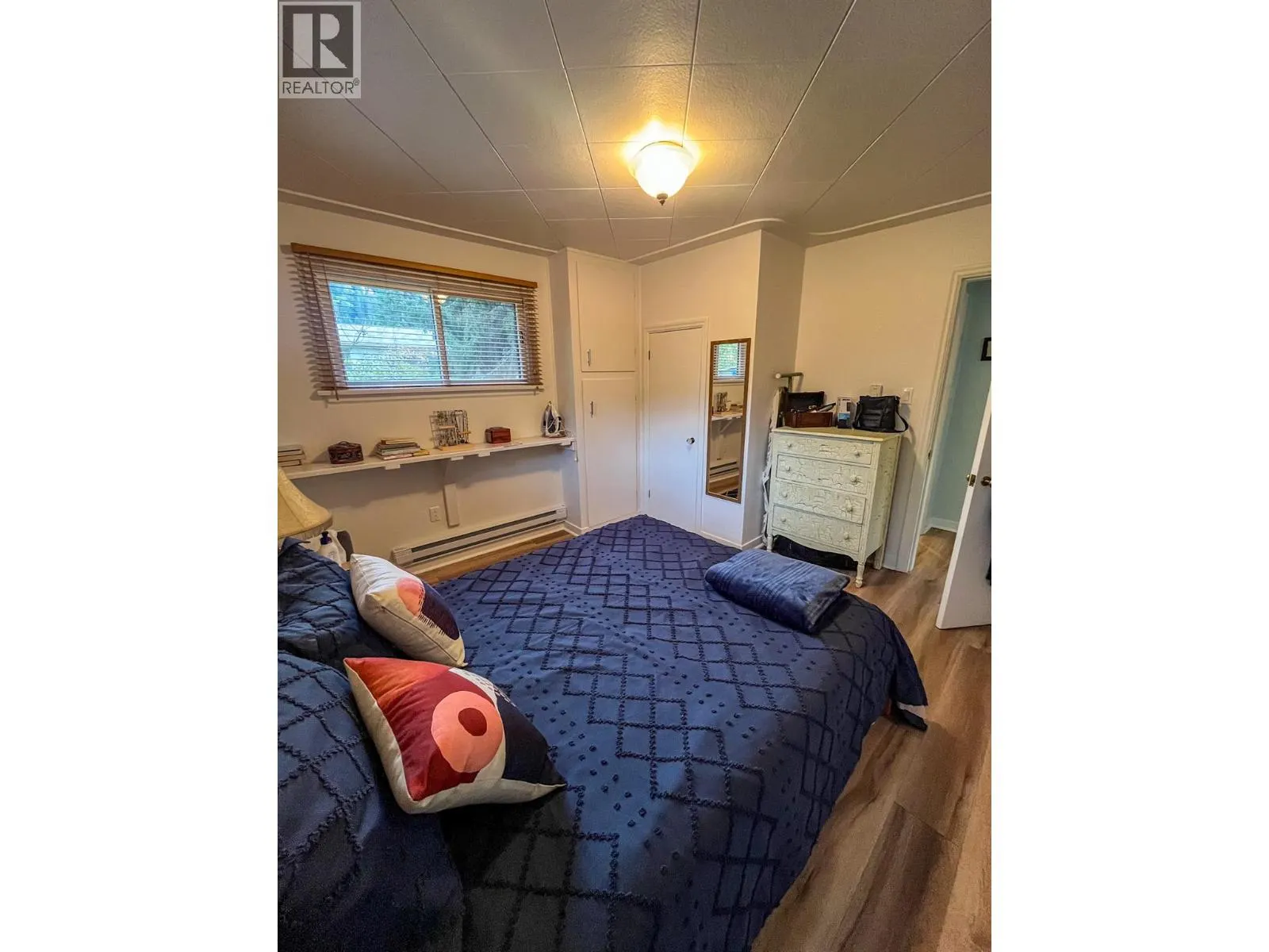 3273 Broadwater Road Street