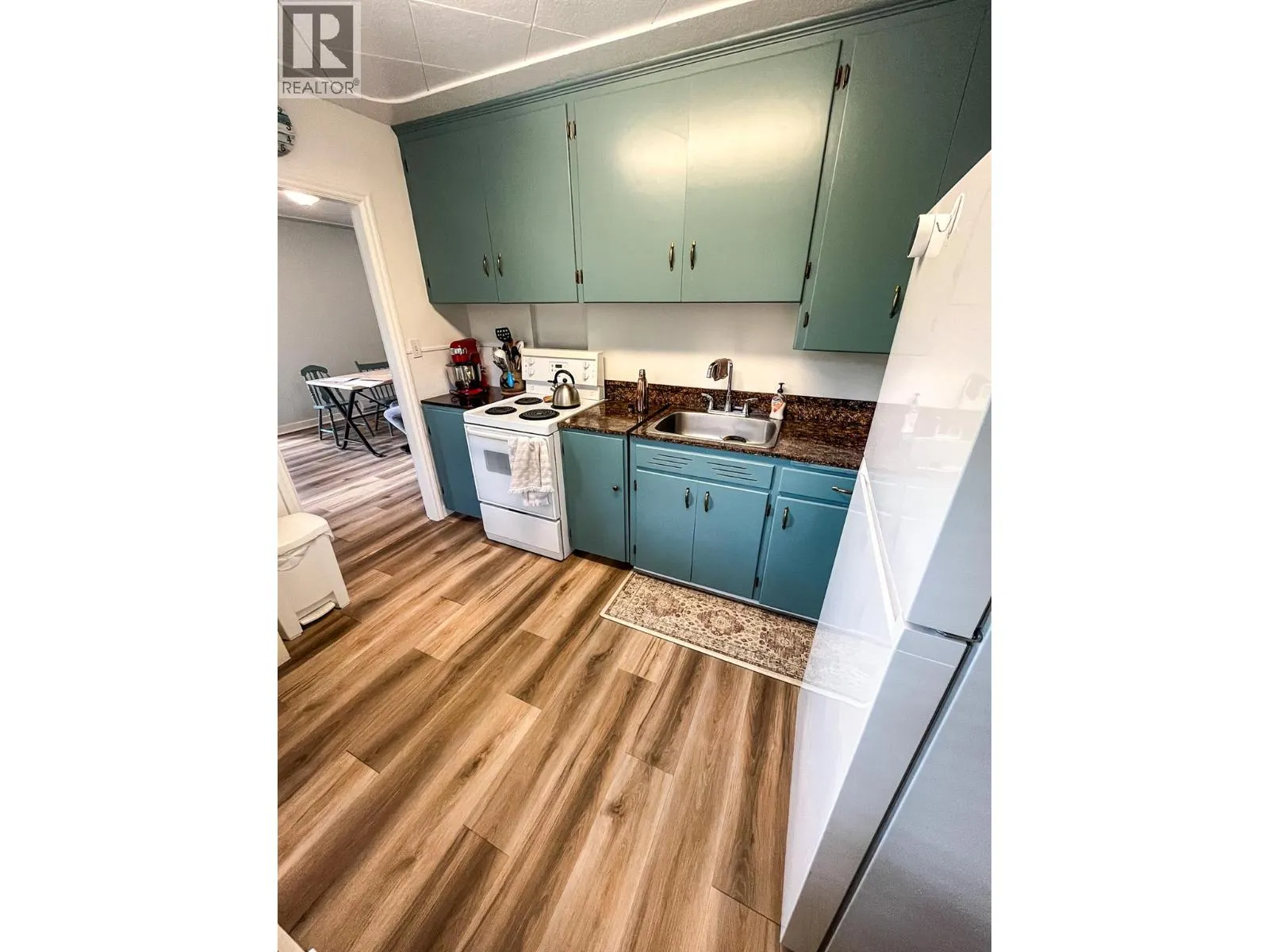 3273 Broadwater Road Street