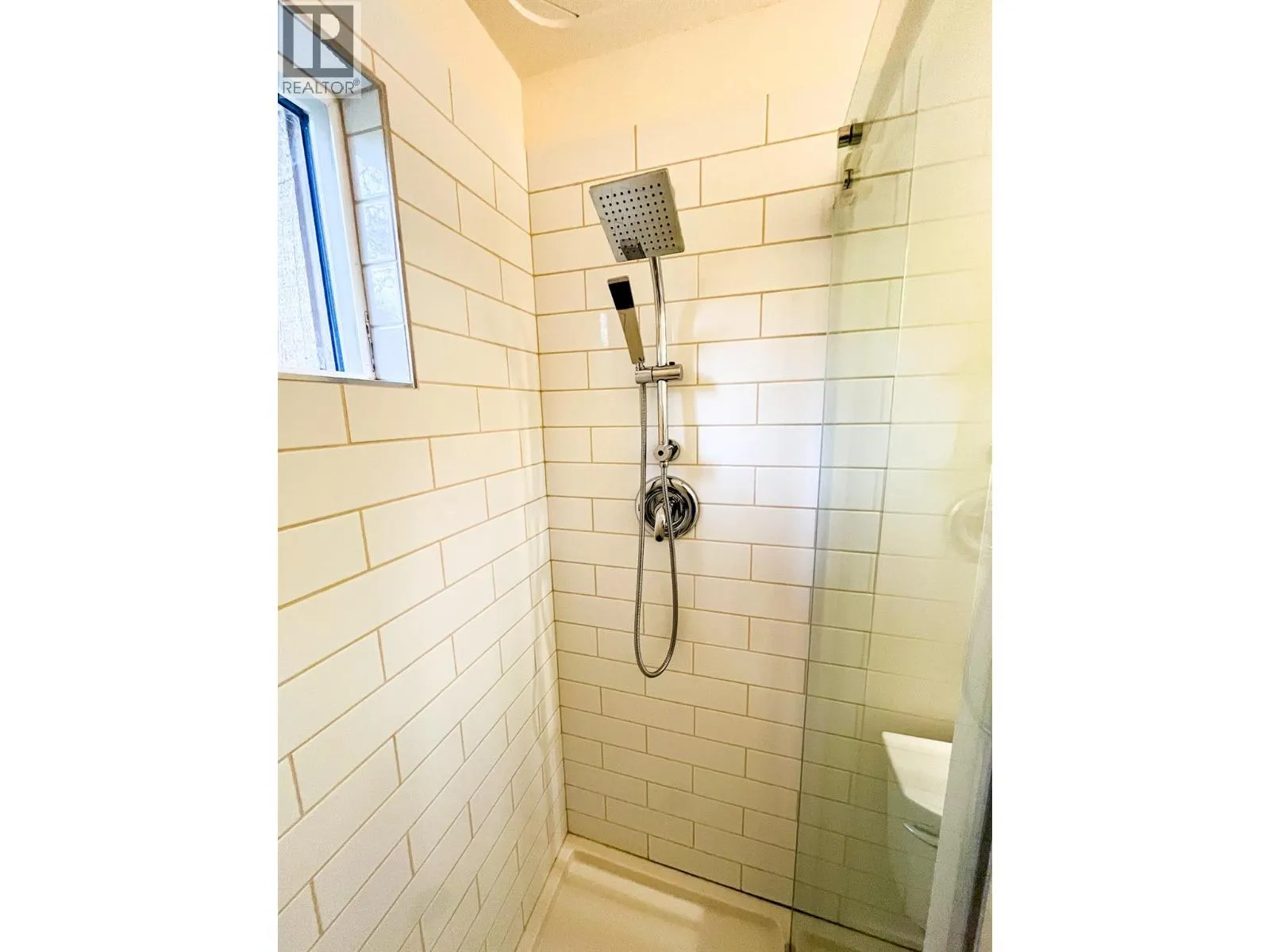 3273 Broadwater Road Street