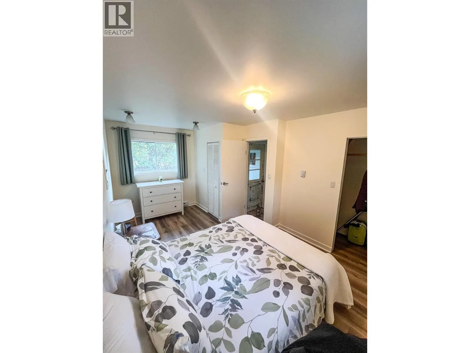 3273 Broadwater Road Street