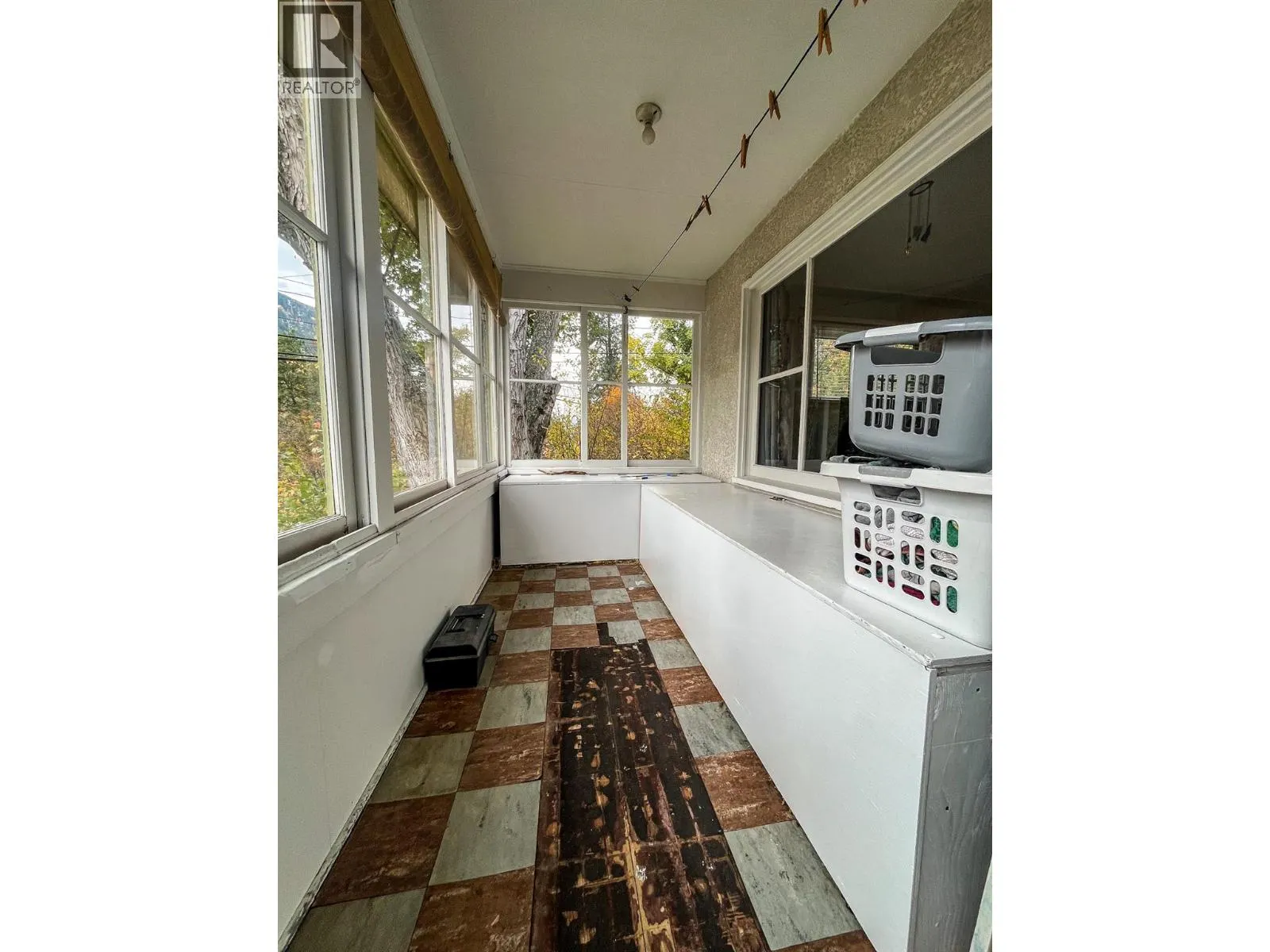 3273 Broadwater Road Street