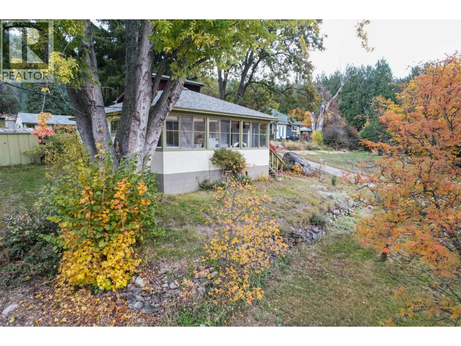 3273 Broadwater Road Street