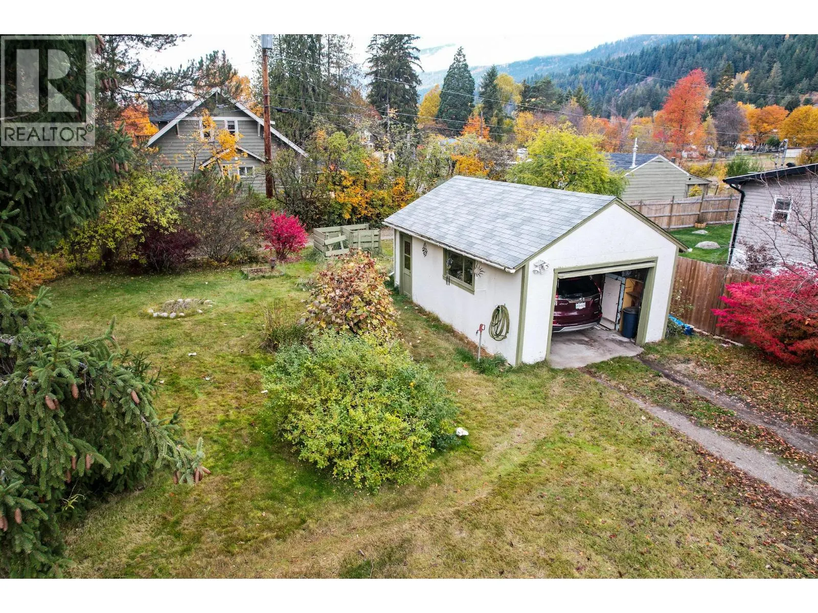 3273 Broadwater Road Street