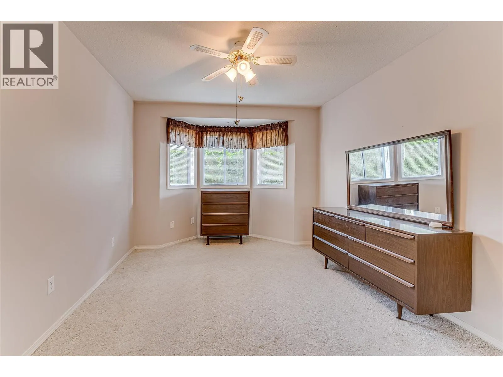 3609 30 Avenue Unit# 208