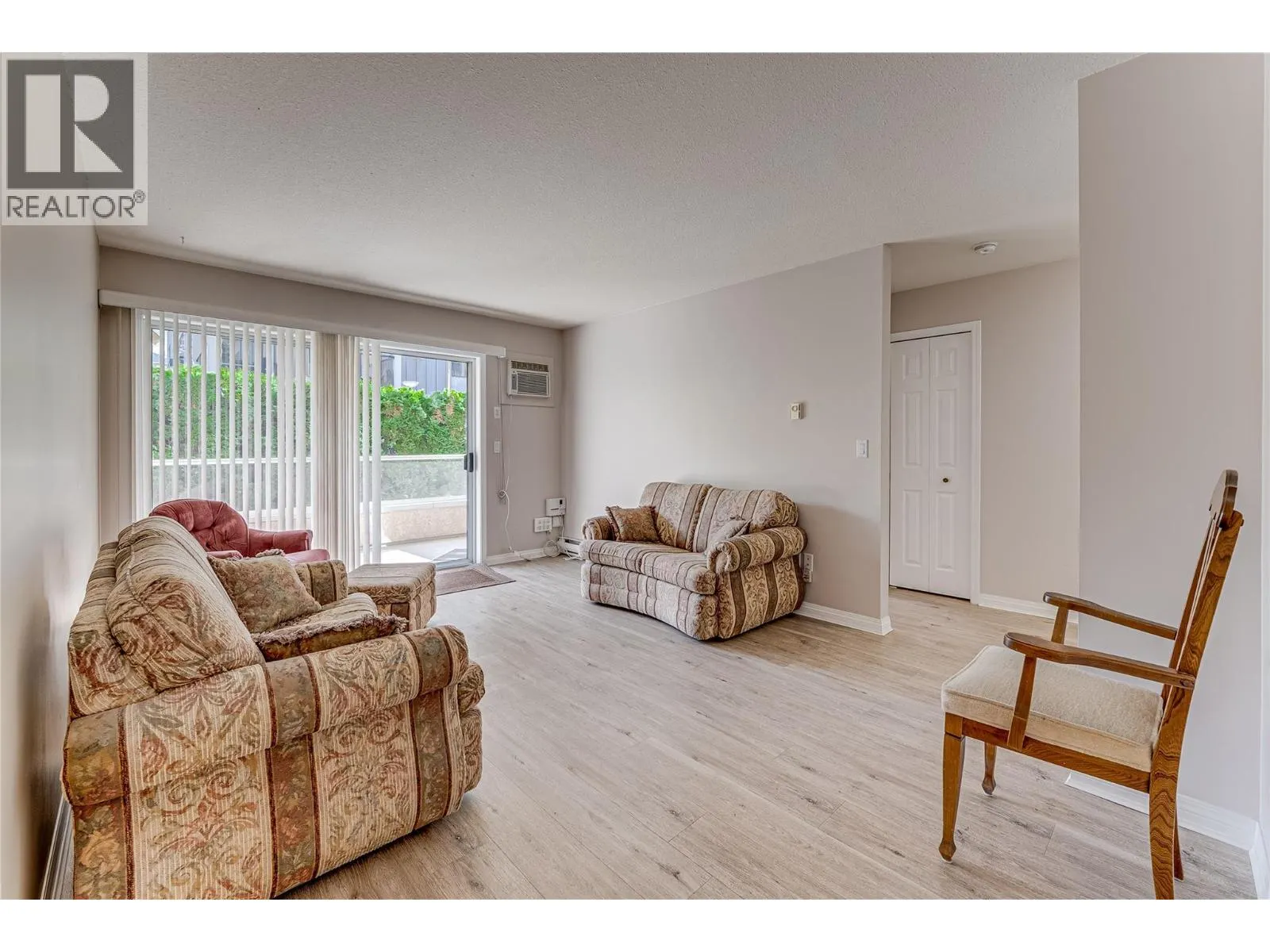 3609 30 Avenue Unit# 208