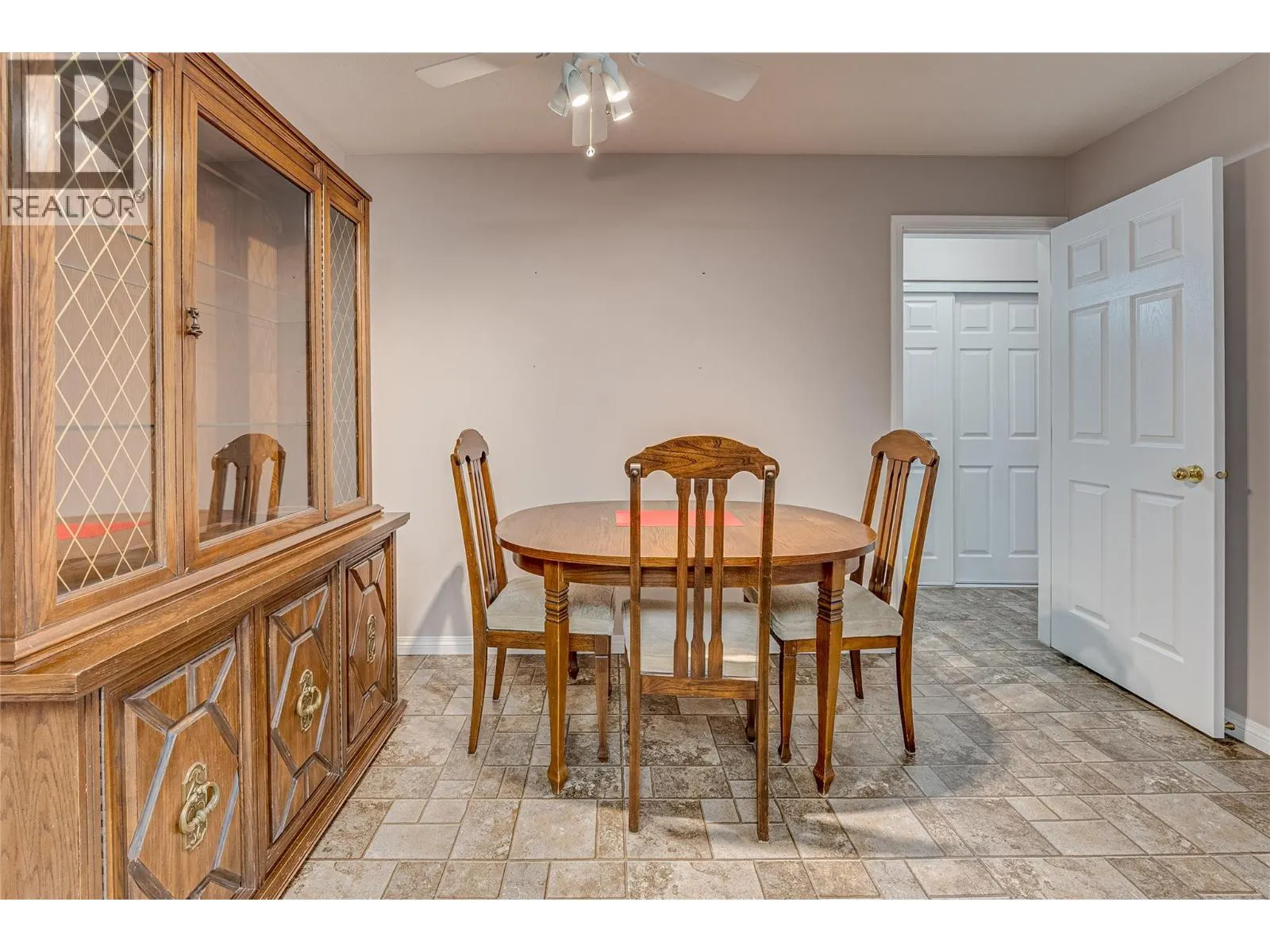 3609 30 Avenue Unit# 208