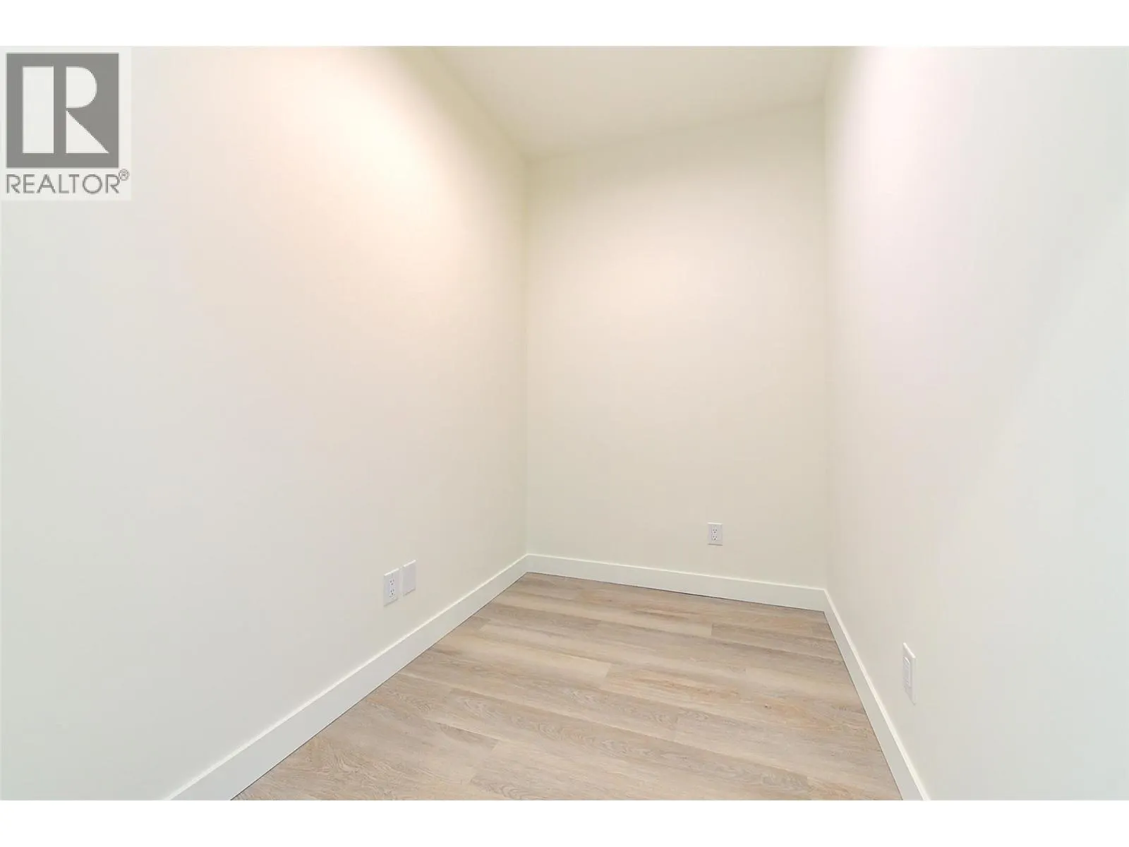 3340 Lakeshore Road Unit# 1003 Lot# SL 134