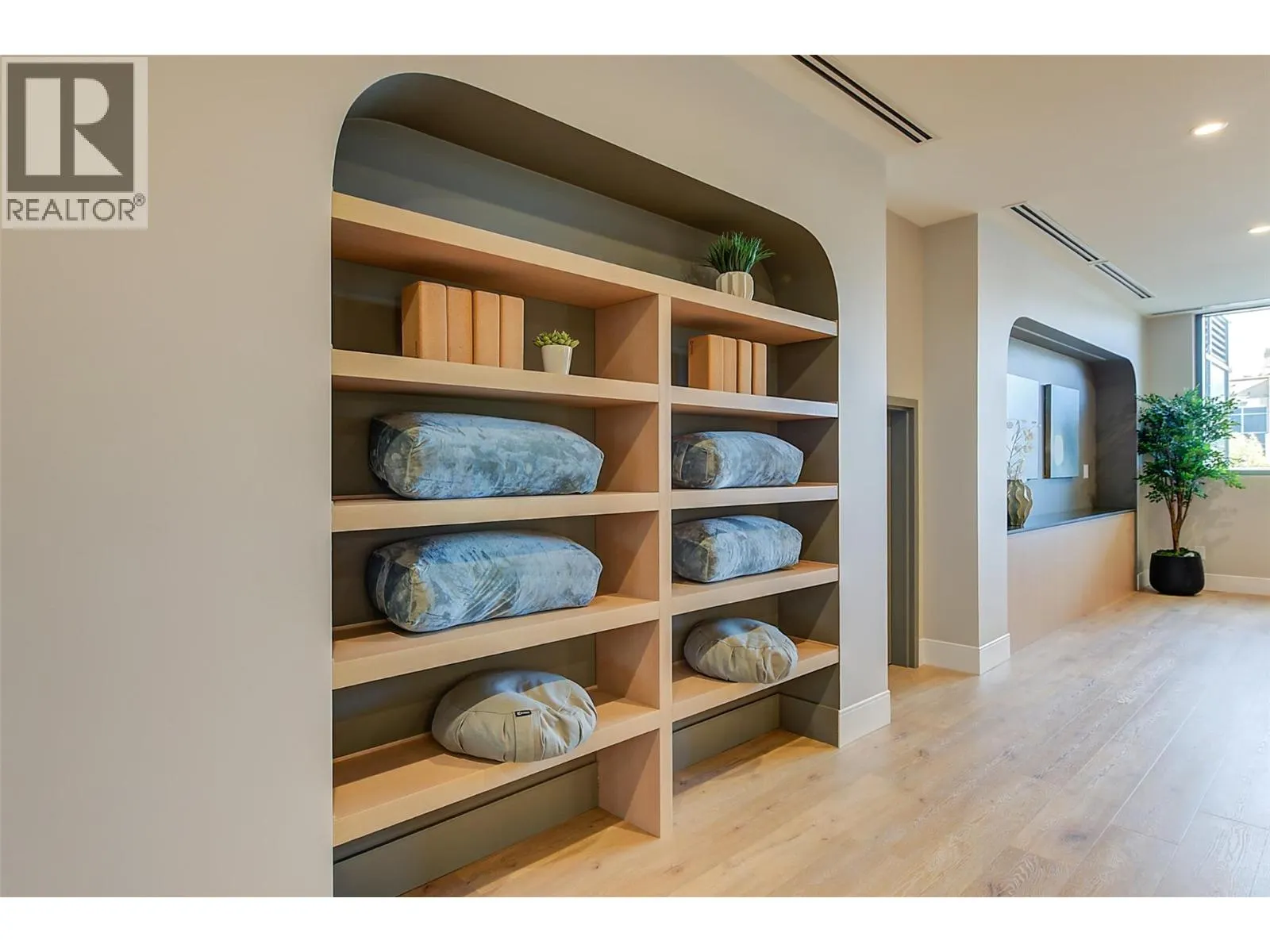 3340 Lakeshore Road Unit# 1003 Lot# SL 134