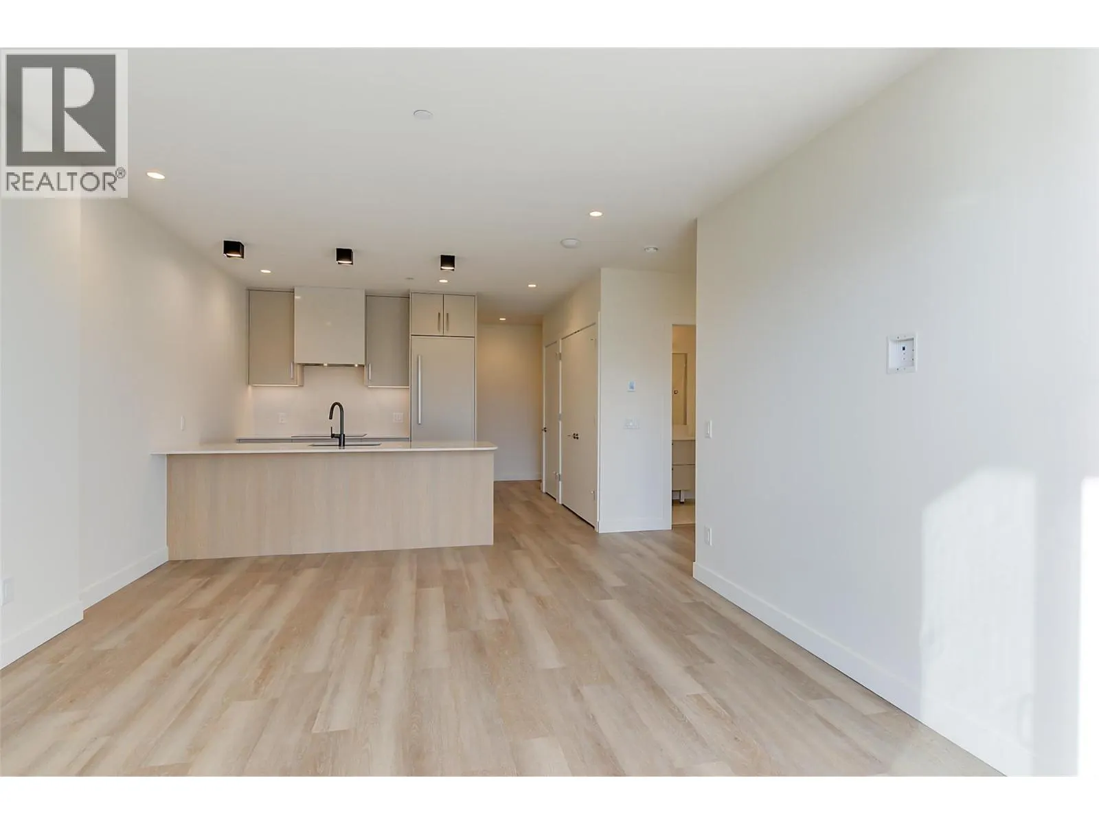 3340 Lakeshore Road Unit# 1003 Lot# SL 134