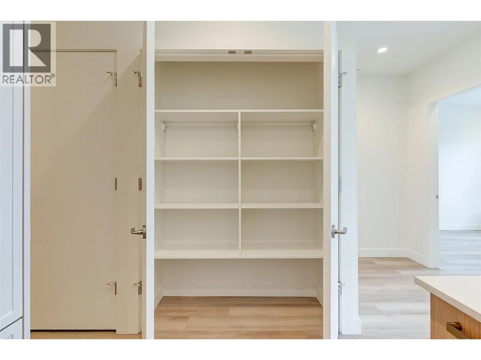 3340 Lakeshore Road Unit# 1003 Lot# SL 134