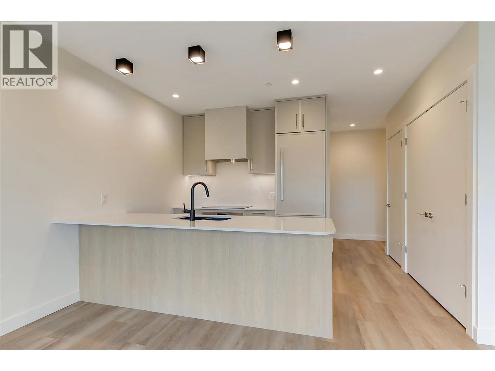 3340 Lakeshore Road Unit# 1003 Lot# SL 134