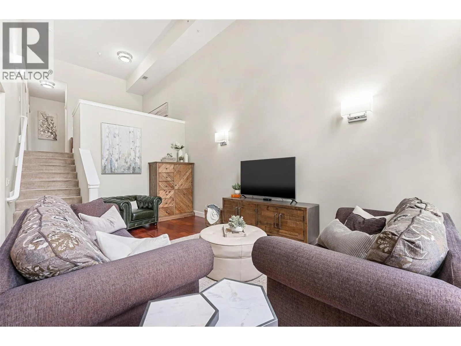 457 West Avenue Unit# 111