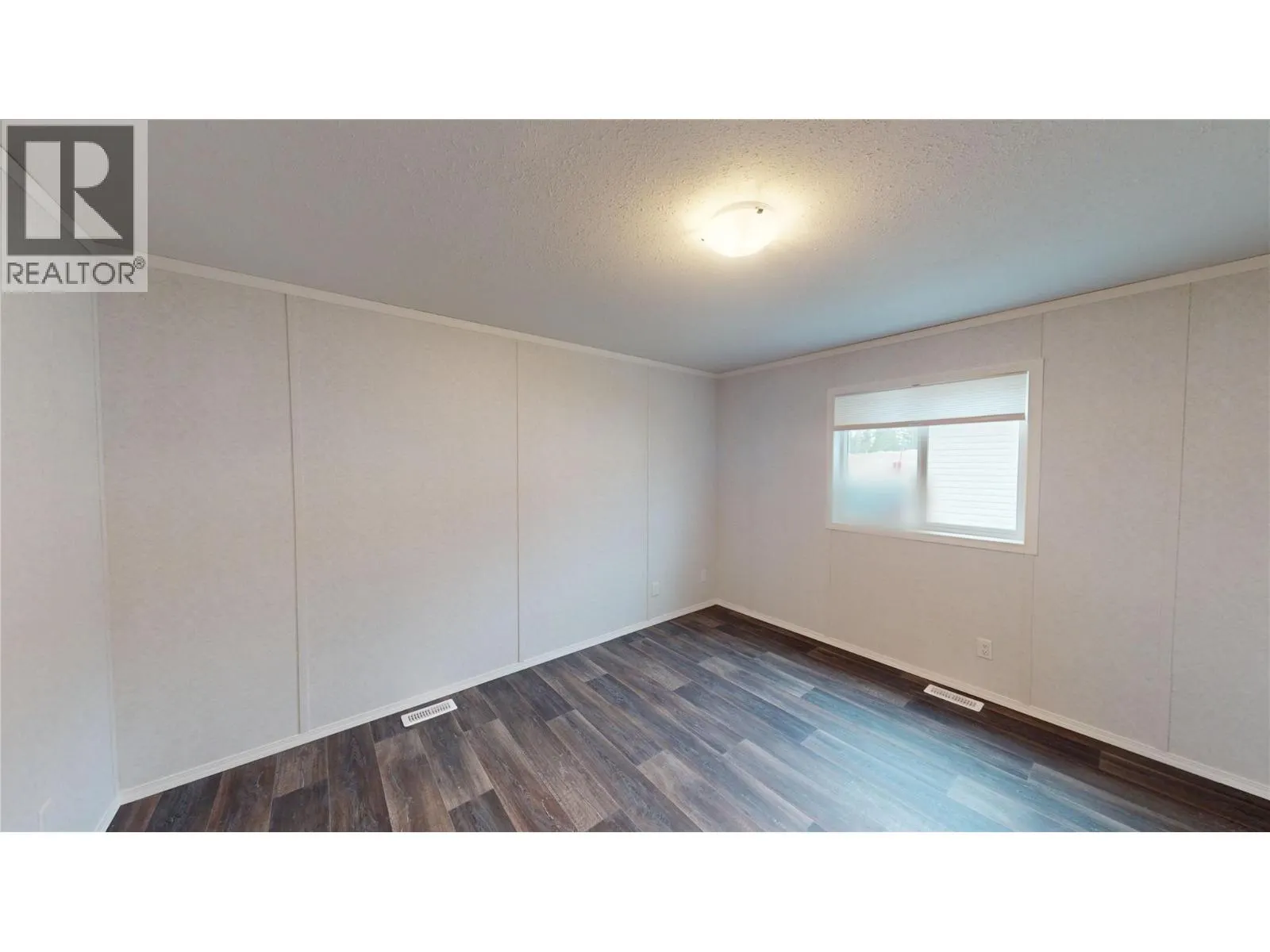 533 Steepleview Avenue NW