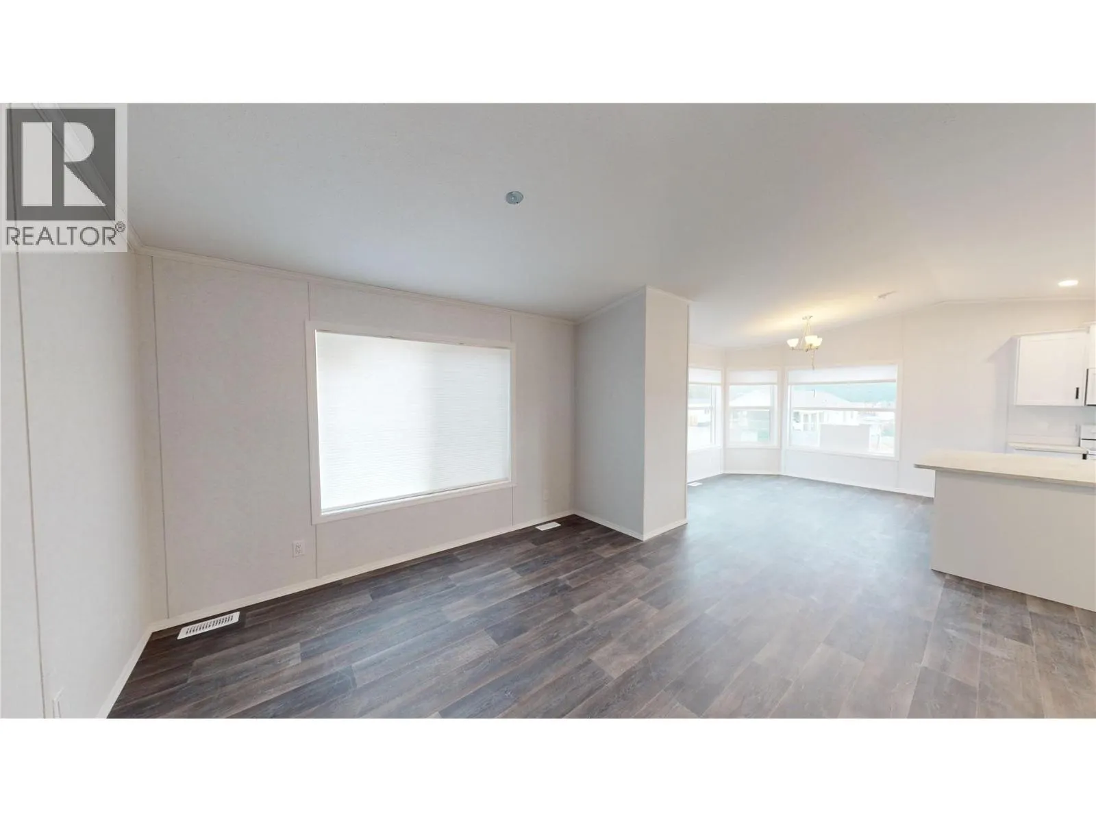 533 Steepleview Avenue NW