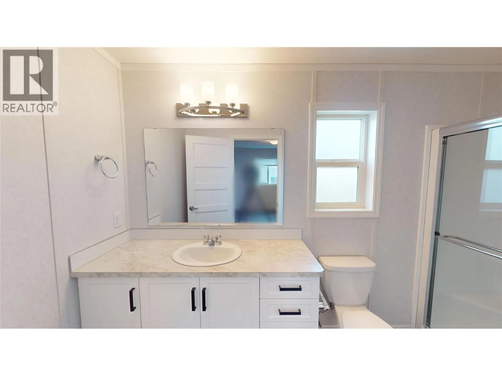 533 Steepleview Avenue NW