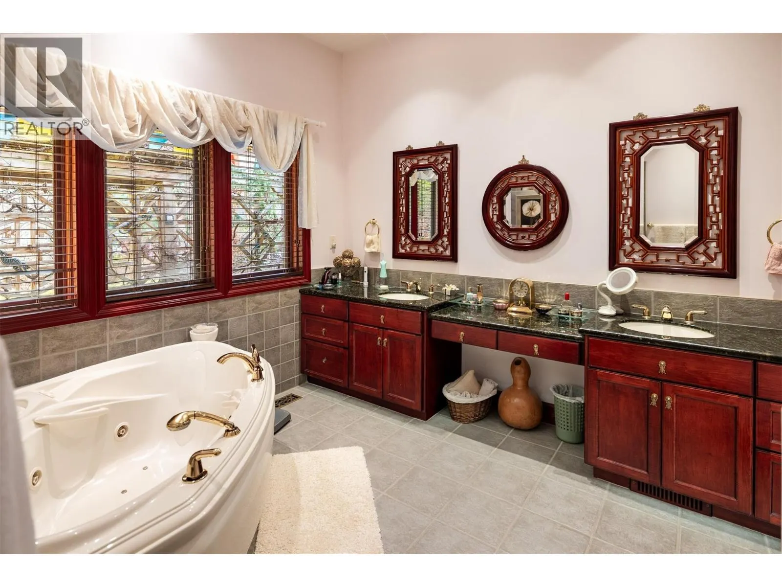 8809 Okanagan Landing Road