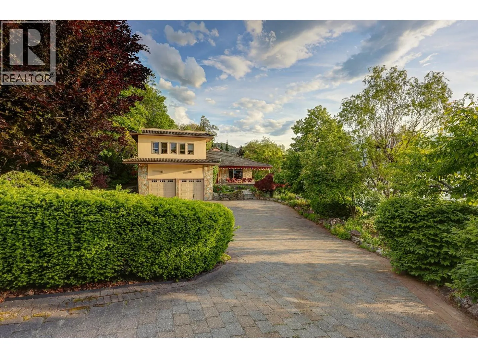 8809 Okanagan Landing Road